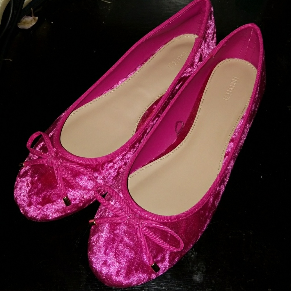 Like New, Forever 21 Hot Pink Velvet ballet flats